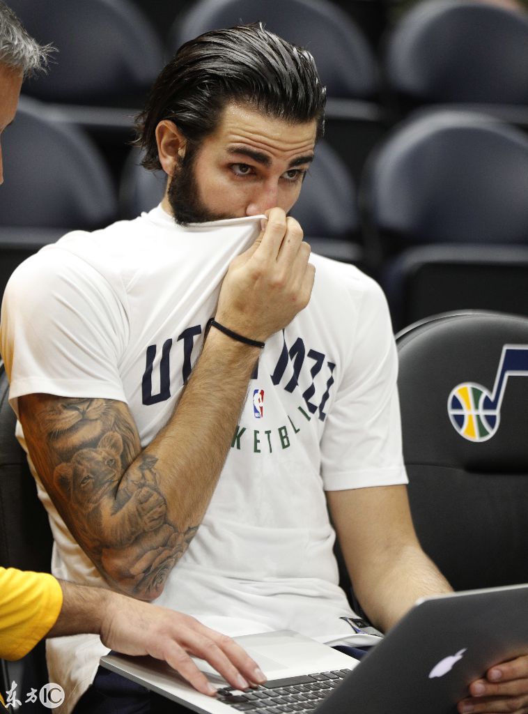 快船负于爵士，卢比奥全场发威