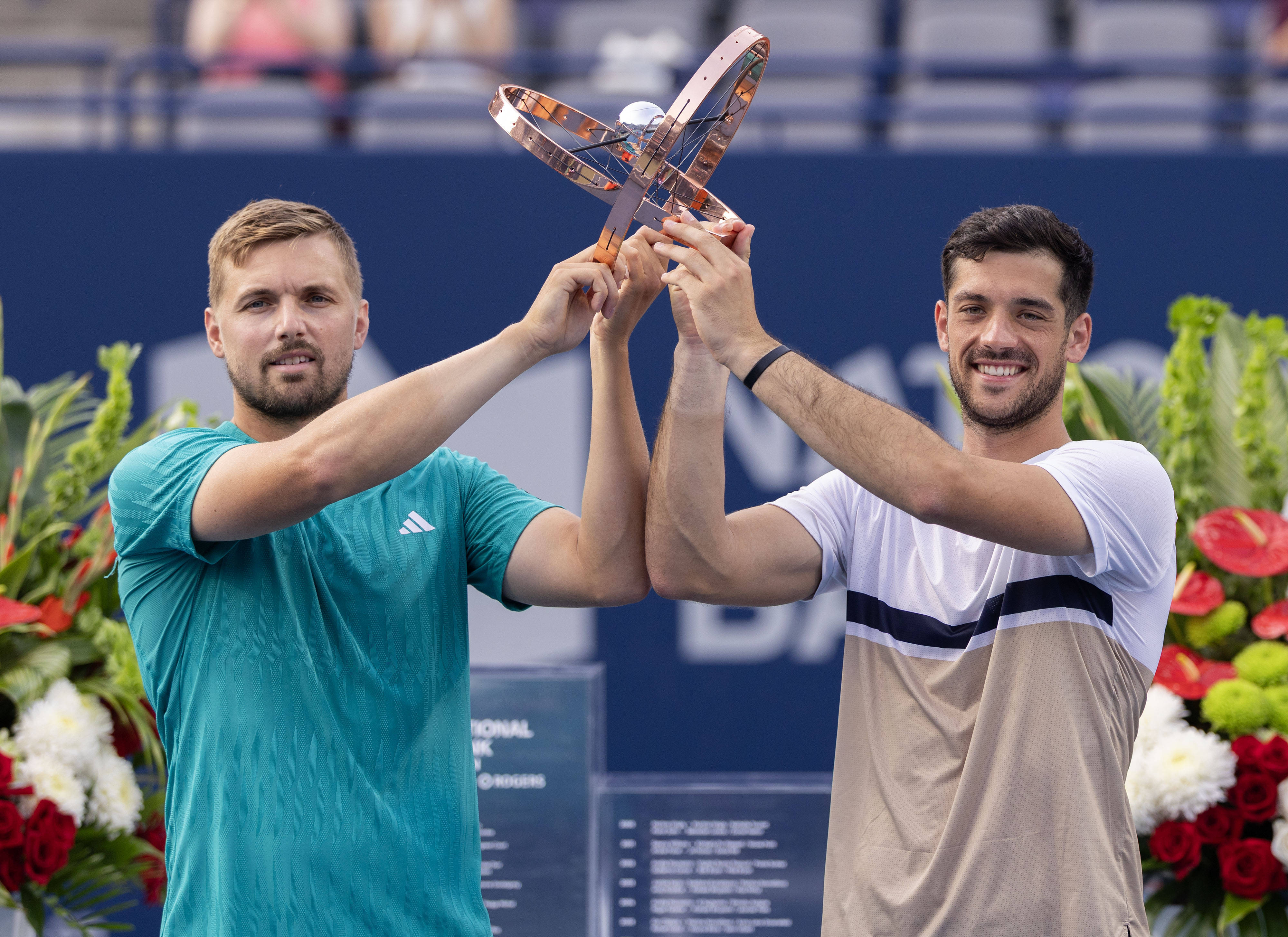 加拿大队获得国际足坛胜利