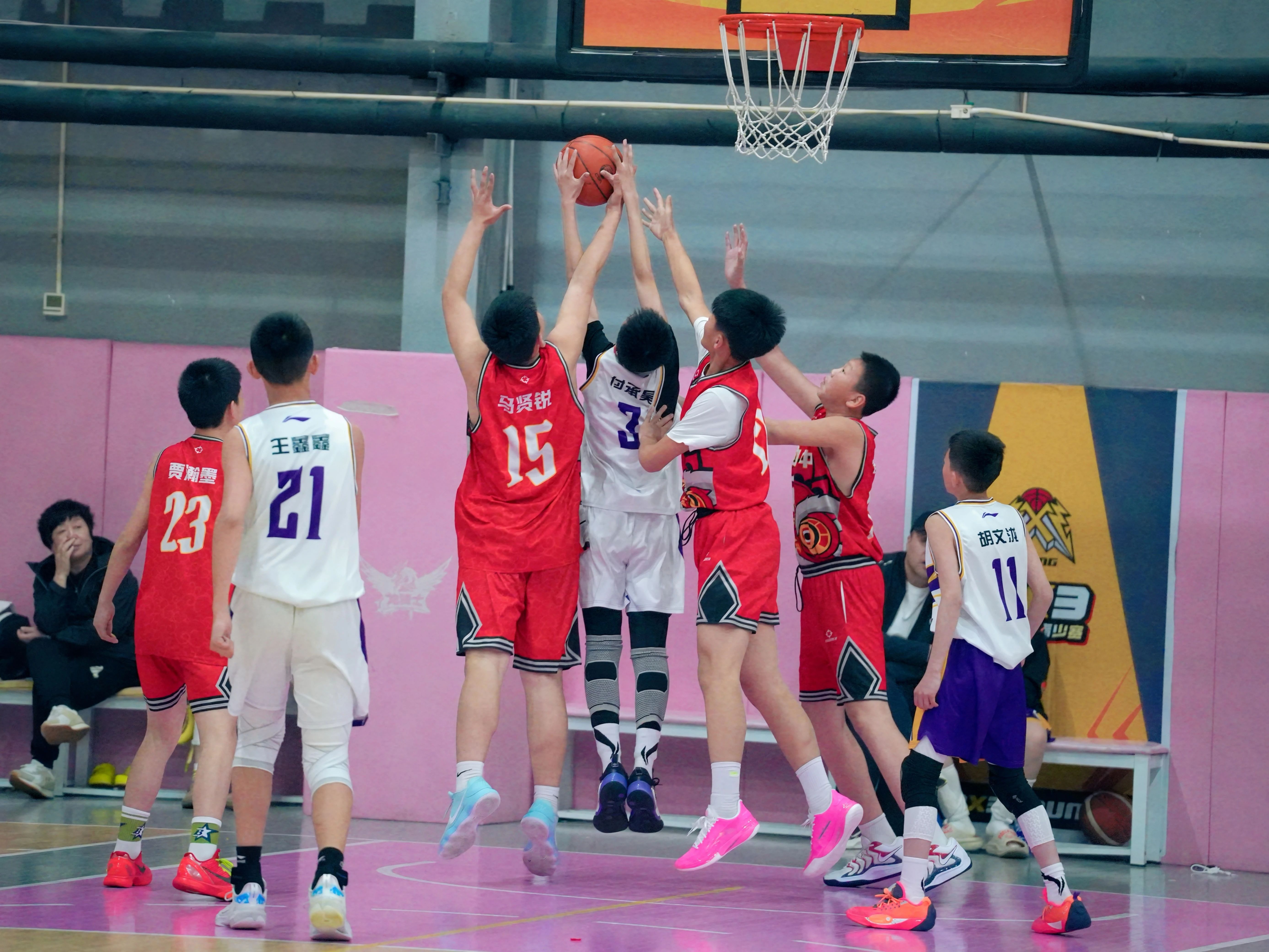 精英篮球夏令营为青少年提供更多机会的简单介绍 精英篮球夏令营为青少年提供更多机会的简单介绍