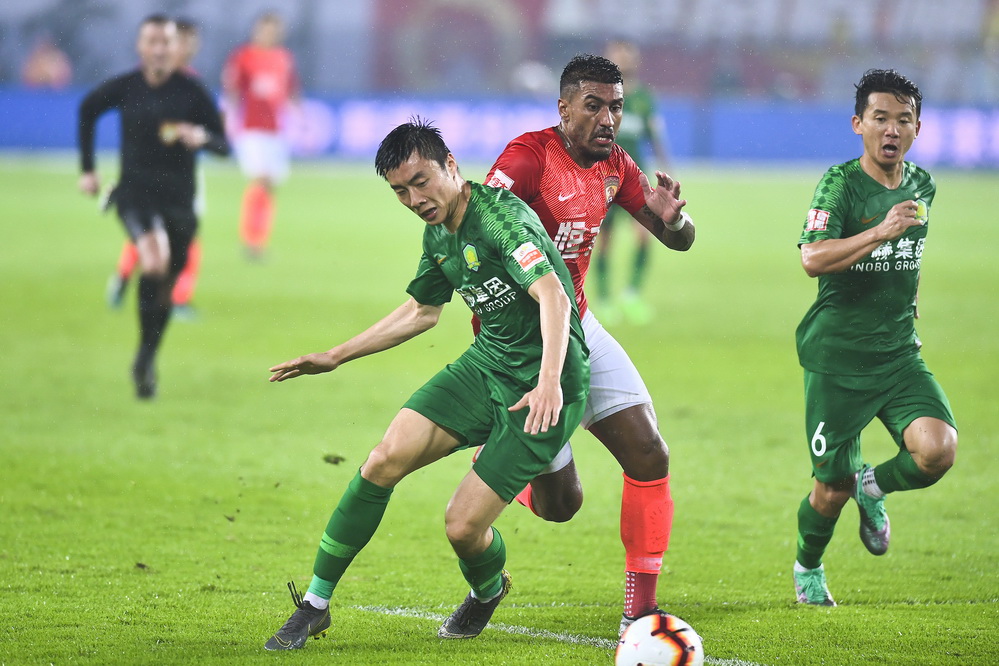 包含河南航达国安豪取三分，继续领跑积分榜稳固优势的词条