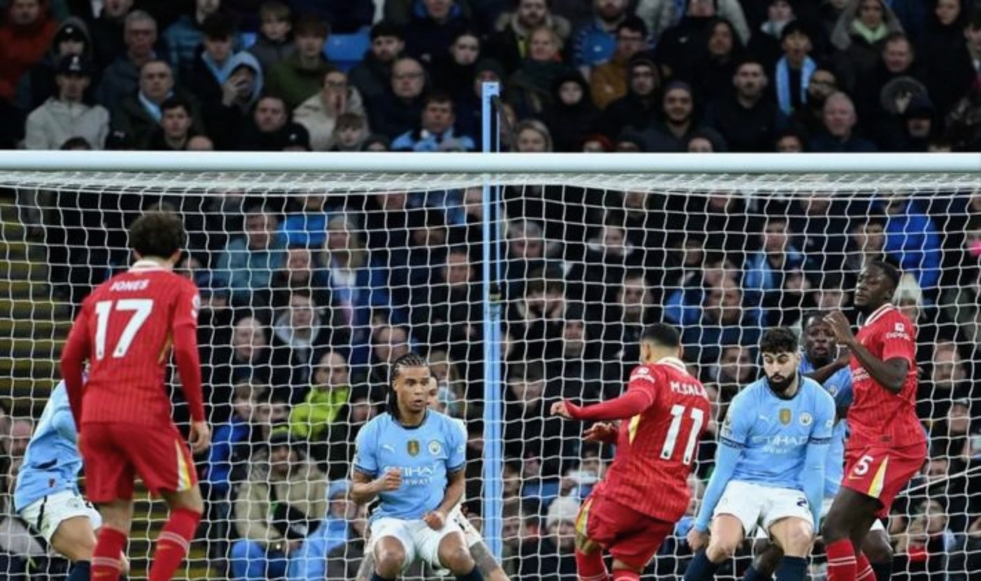 曼城主场轻松击败伯恩茅斯，继续领跑积分榜的简单介绍