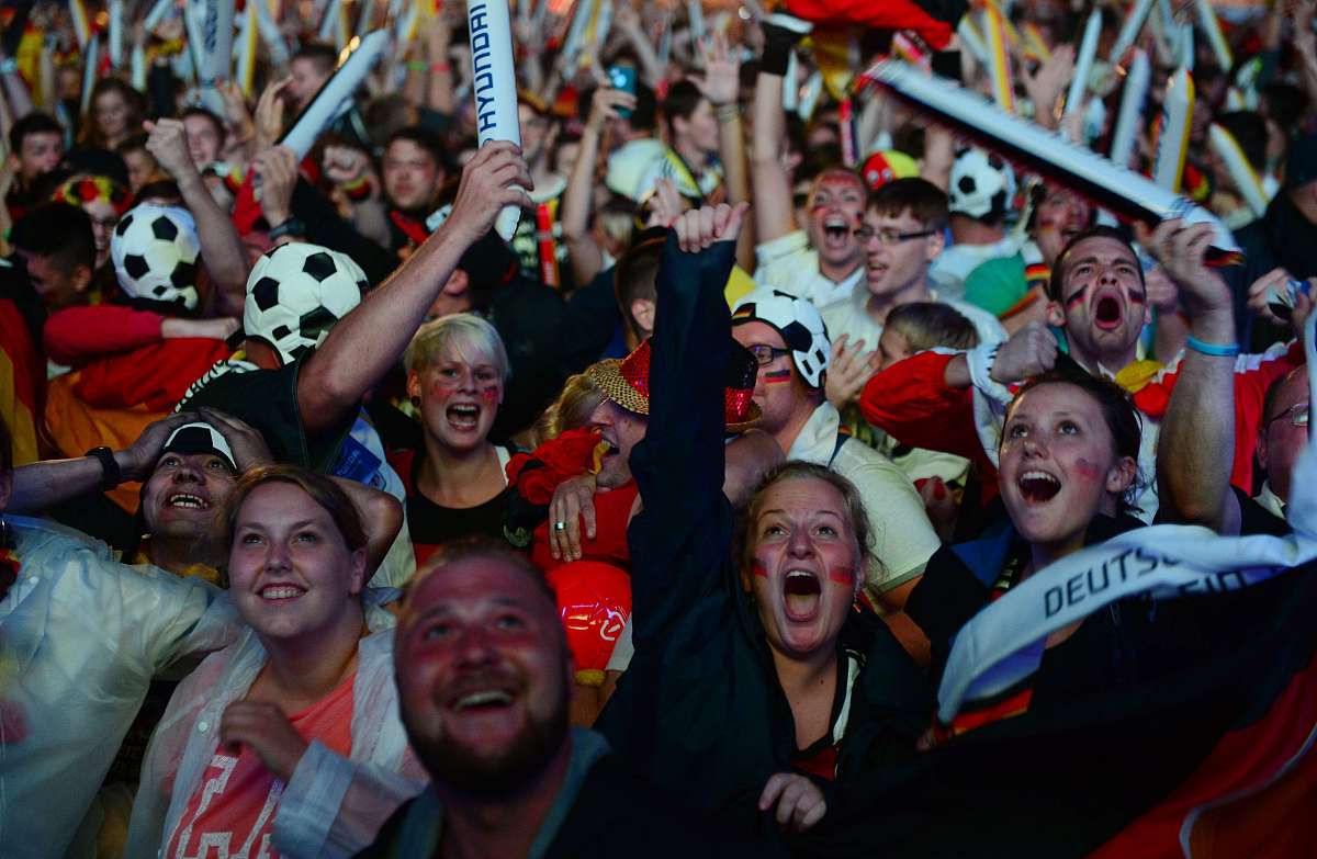 莱比锡红牛客场大胜，赢得关键胜利