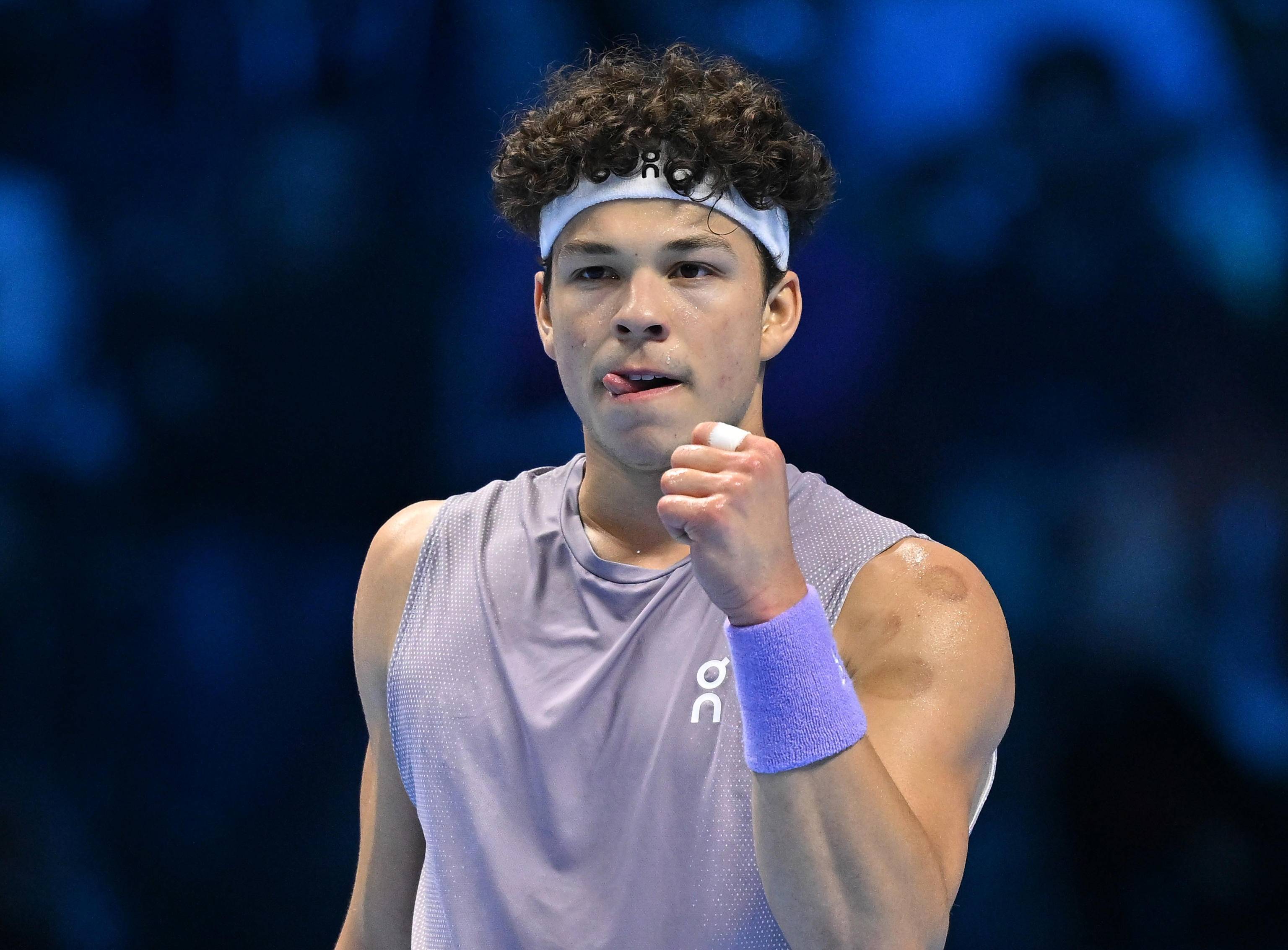 ATP总决赛翻盘澳网,兹维列夫状态火热 ATP总决赛翻盘澳网,兹维列夫状态火热