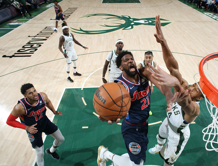 关于江苏队完胜深圳队,恩比德扛起全队的信息 关于江苏队完胜深圳队,恩比德扛起全队的信息