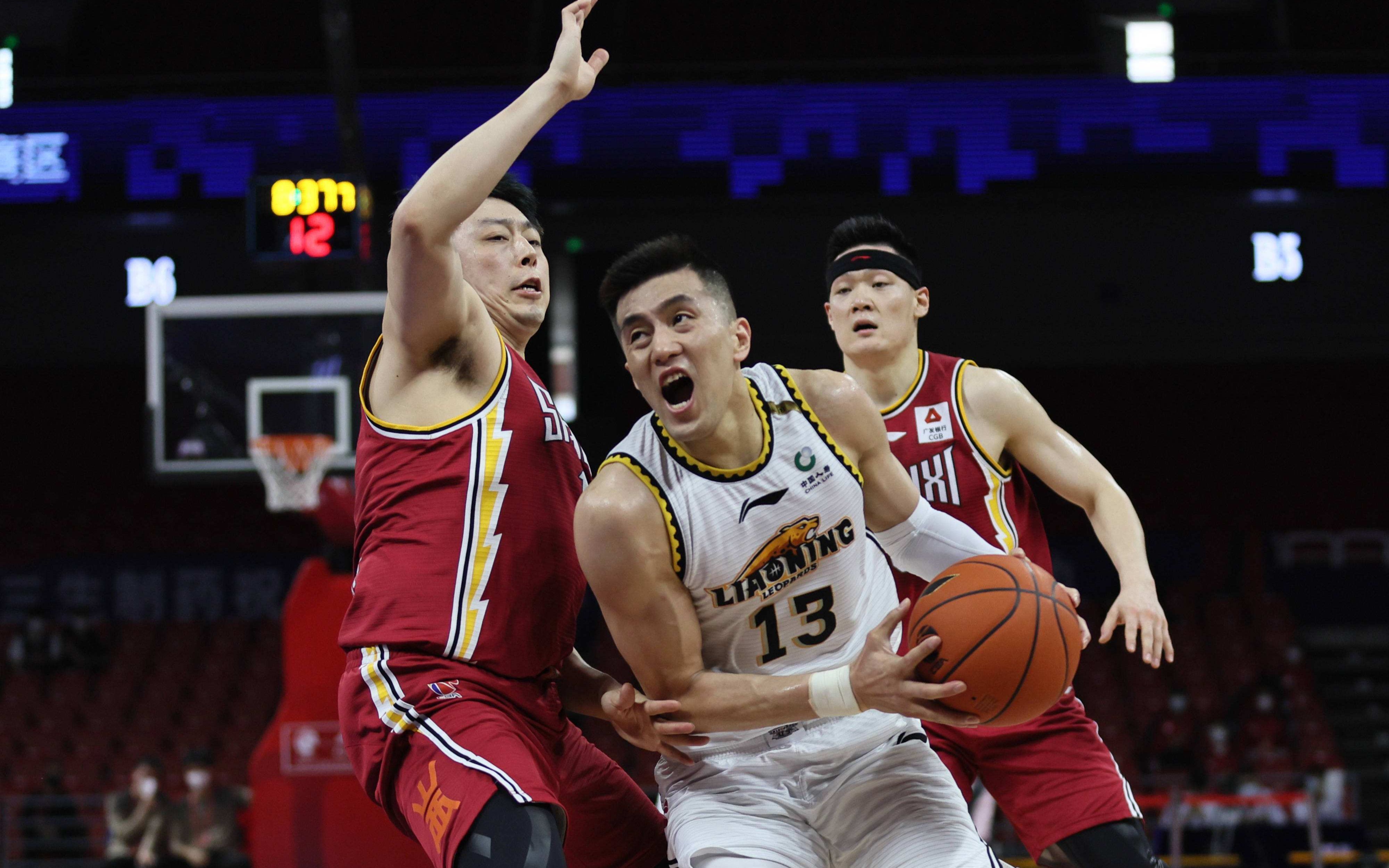 九游娱乐网页-广东队力克吉林队，克莱惊艳四座