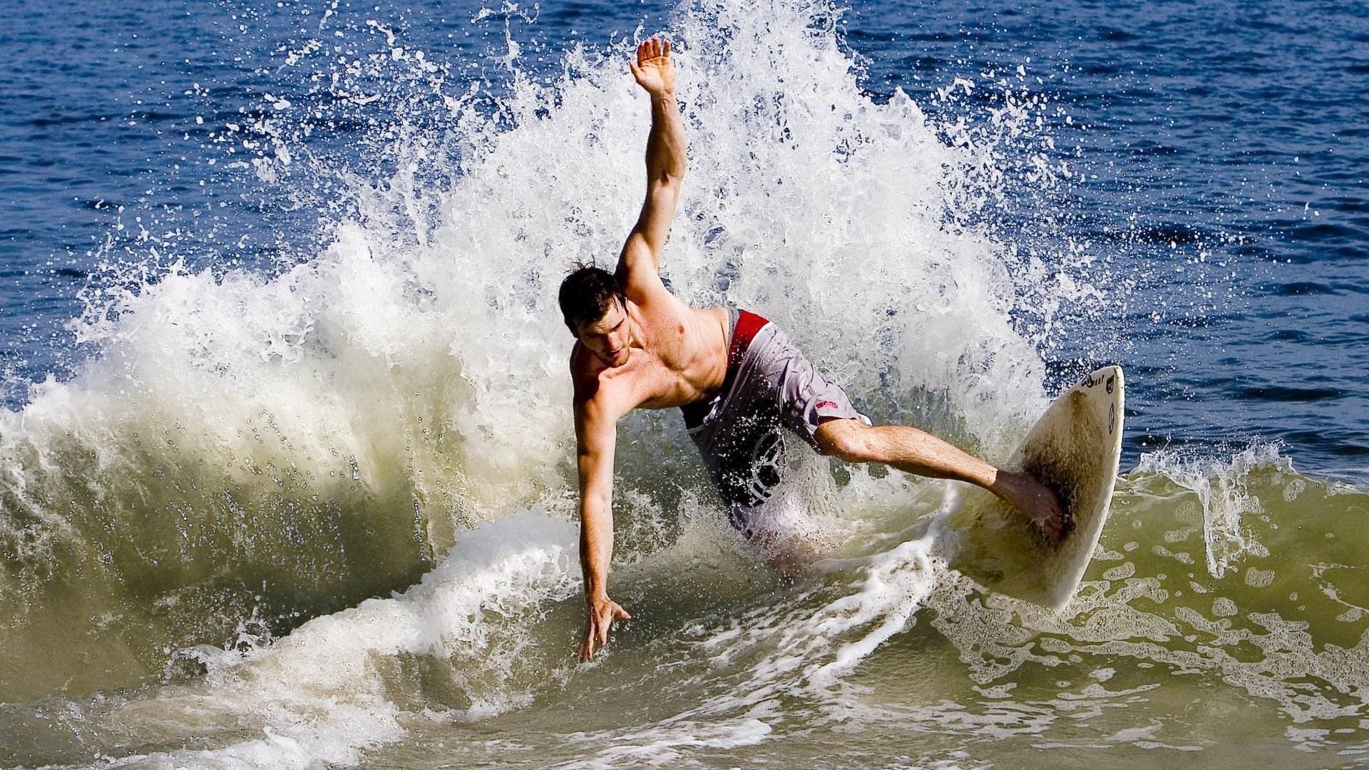 东决关键战之夜，基耶萨让比赛提前失去悬念