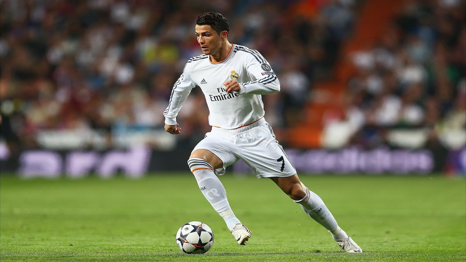 九游官网-一秒钟的孤勇，2026世界杯小组赛，突尼斯如何用铁血压制与奥斯梅恩的致命一击，书写替补奇兵的史诗
